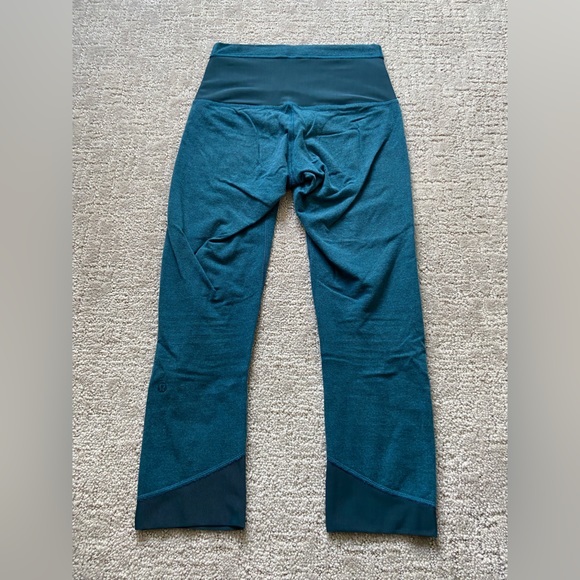 Capris Lululemon Leggings - Picture 2 of 2